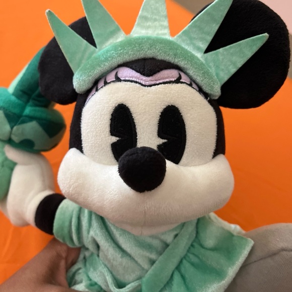 Minnie Mouse Statue Of Liberty Disney Store New York Plush 12” - Picture 6 of 8